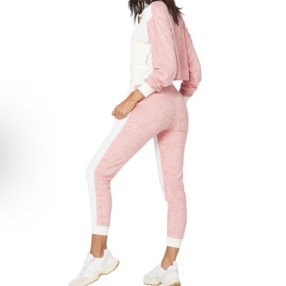 L*Space Women's Primrose Cream Back At It Jogger Pants Size Small NWT - Picture 5 of 6